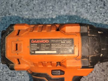 Б/в Шурупокрут Daewoo daa 1220li 2акб зп 01-200847821