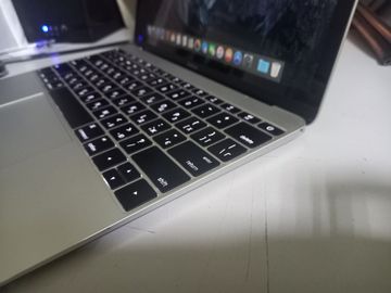 Б/в Ноутбук Apple macbook a1534 12" core m3 1,2ghz/ram 8gb/ssd 256gb/intel hd graphics 615 01-200861044