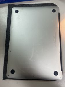 Б/в Ноутбук Apple macbook air a1466/ 13,3"/ core i5 1.3ghz /ram 8gb/ ssd 128gb/intel hd graphics 6000 01-200901576