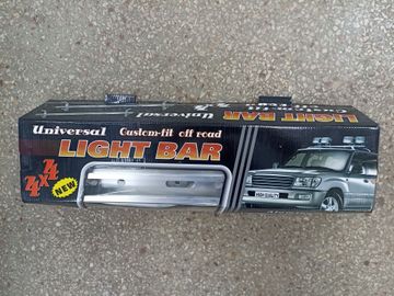 Б/у Дуги на дах під додаткові фари Light Bar universal 4*4 01-200903065