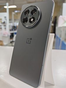Б/у Мобільний телефон Oneplus 13r 16/512gb 01-200906805