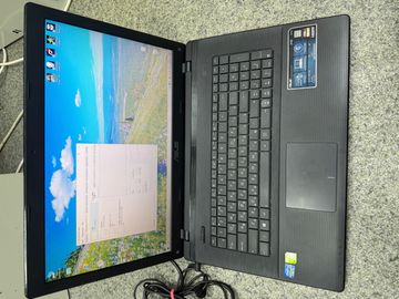 Asus 17/core i3 3120m ddr3/4gb ddr3/hdd 750 gb/ssd *відсутній/geforce 740m