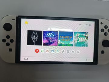 Б/в Ігрова приставка Nintendo switch oled 01-200921049