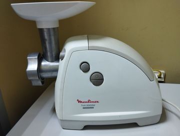 Б/в М`ясорубка Moulinex hv8 me626132 01-200922753