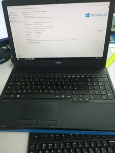Fujitsu 15/core i5 7200u ddr3/4gb ddr3/hdd *відсутній/ssd 128 gb/*інтегрована