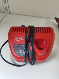 Б/в Багатофункціональний інструмент Milwaukee c12 rt-0 01-200954273