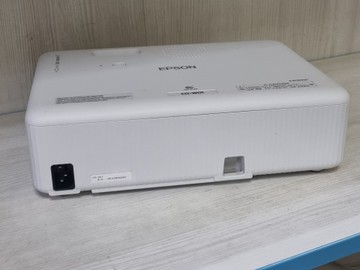 Б/в Проектор Epson co-w01 01-200996843