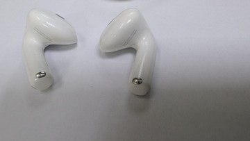Б/в Навушники Apple airpods 4 with active noise cancellation 01-201011191