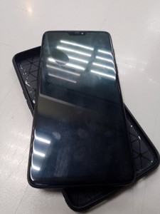 Б/в Мобільний телефон Oneplus 6 8/128gb 01-201140198