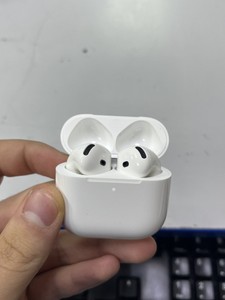 Б/у Навушники Apple airpods 4 01-201138486