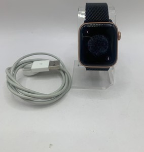 Б/в Смарт-годинник Apple watch se gps 40mm aluminum case 01-201143212