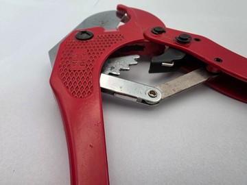 Б/в Труборіз Viangi 1/8 42mm 01-201150051