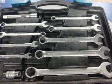 Б/у Набор инструментов Berg 82 pcs 52-112 01-201160605