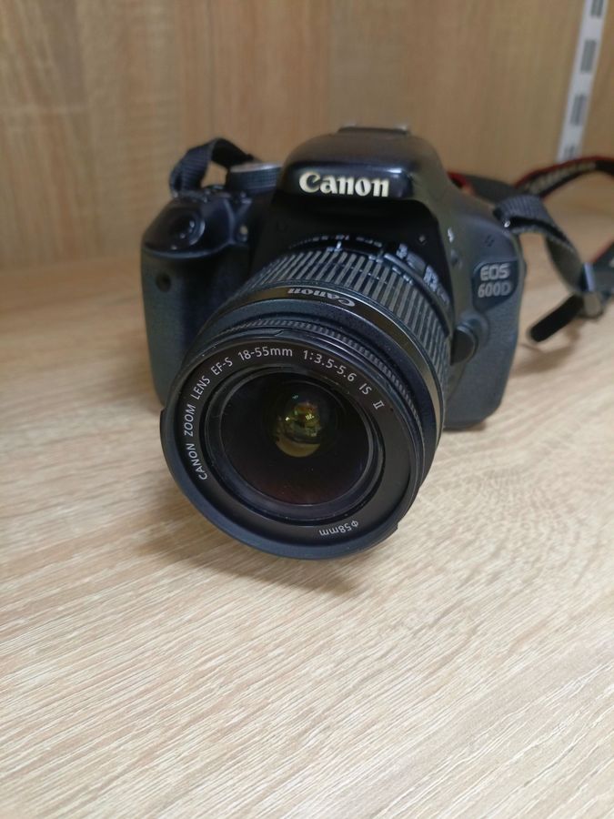 eos 600d ef-s 18-55mm f/3,5-5,6 is ii