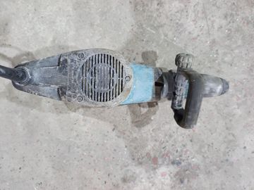 01-200227110: Makita hm1203c
