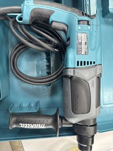 01-200777864: Makita hr2470