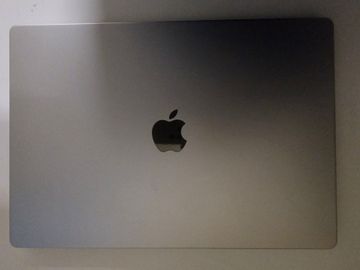 01-200781012: Apple macbook pro 16" 2023