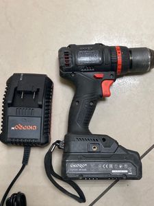 Б/в Шурупокрут Dnipro-M cd-201hbc compact 1акб 4ah зп 01-200800168