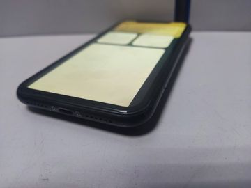 Б/у Мобильний телефон Apple iphone xr 64gb 01-200809109
