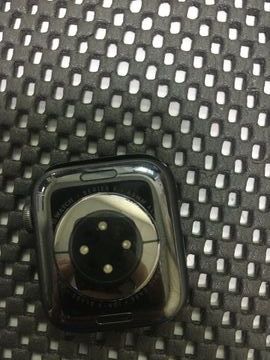 Б/в Смарт-годинник Apple watch series 6 gps aluminium case 40mm 01-200817391