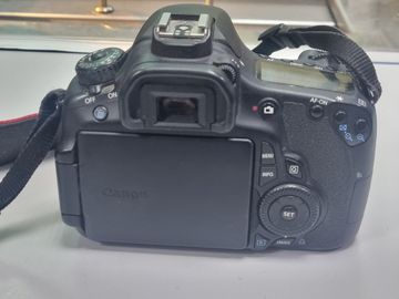 Б/у Фотоаппарат Canon eos60d / ef-s 18-55mm 1:3.5-5.6 is ii 01-200804446