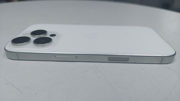 Б/в Мобільний телефон Apple iphone 16 pro 128gb 01-200846920