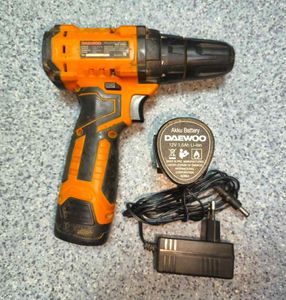 Б/в Шурупокрут Daewoo daa 1220li 2акб зп 01-200847821