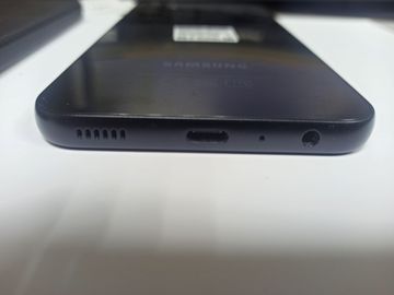 Б/в Мобільний телефон Samsung galaxy a24 sm-a245f 6/128gb 01-200864301