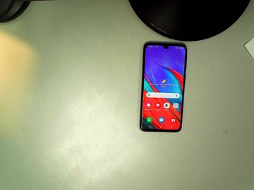 Б/у Мобільний телефон Samsung galaxy a40 2019 sm-a405 4/64gb 01-200904301