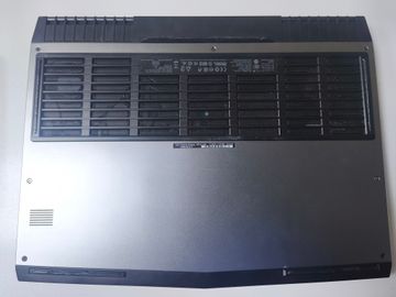 Б/в Ноутбук Dell 17/core i7 6700hq ddr3/16gb ddr3/hdd *відсутній/ssd 960 gb/geforce gtx1070 8gb 01-200912097