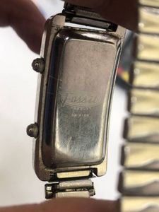 01-200208376: Fossil dr-2105