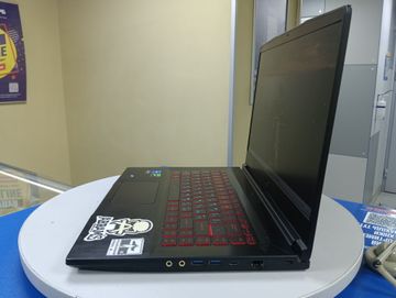 Б/в Ноутбук Msi 15/core i5-12450h ddr5/16gb ddr4/hdd *відсутній/ssd 512 gb/geforce rtx4050 6gb 01-200919174