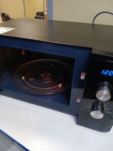 Б/у Микроволновая печь Samsung ms23k3614ak 01-200927857