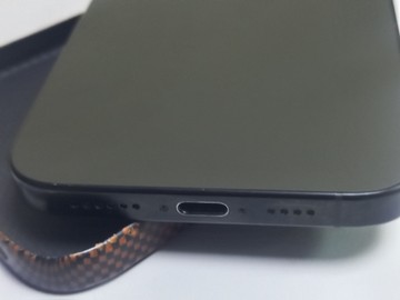 Б/в Мобільний телефон Apple iphone 16 pro max 256gb 01-200930424
