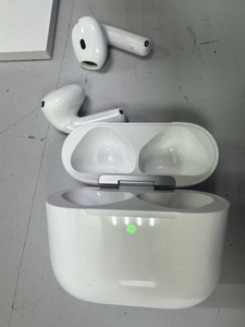 Б/в Навушники Apple airpods 4 01-200931273
