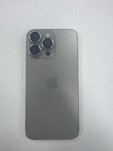 Б/в Мобільний телефон Apple iphone 15 pro max 256gb esim 01-200973397