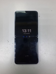 Б/в Мобільний телефон Samsung galaxy z flip sm-f700 8/256gb 01-200996017