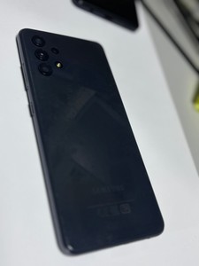 Б/в Мобільний телефон Samsung a325f galaxy a32 4/128gb 01-201002760