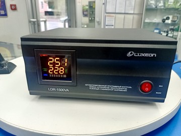 Б/в Стабілізатор напруги Luxeon ldr 1500va 01-201117226