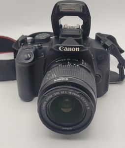 Б/в Фотоапарат Canon eos 700d body 01-201008186