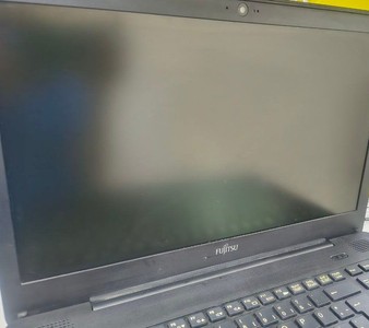 Б/в Ноутбук  15/core i5 6200u ddr3/8gb ddr4/hdd *відсутній/ssd 256 gb/*інтегрована 01-201116611