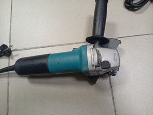 Б/в Кутова шліфмашина Makita 9558hn 01-201125099