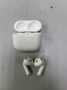 Б/у Навушники Apple airpods 4 01-201138486