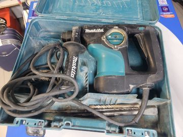 01-200575599: Makita hr2810