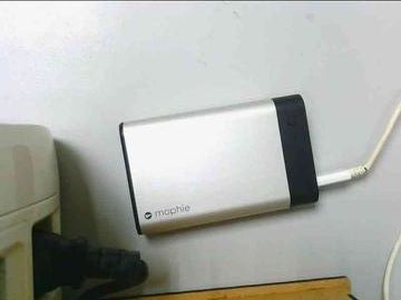 01-200766106: Mophie encore 10k power bank charger usb-c