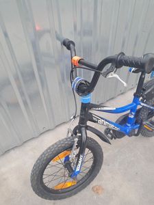 01-200742760: Giant animator 16