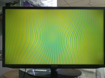 01-200790353: Samsung ue32h5303