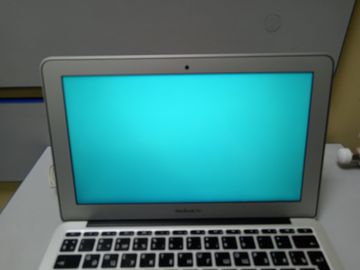 Б/в Ноутбук Apple macbook air 11" a 1465 core i5 1,6ghz/ram 4 gb/ssd 256 gb /hd graphics 6000 01-200802765