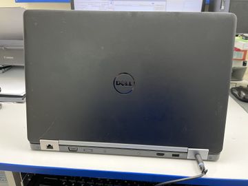 Б/в Ноутбук Dell 15/core i5 6300u ddr3/8gb ddr3/hdd 500 gb/ssd *відсутній/*інтегрована 01-200826118