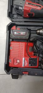 Б/в Набір інструментів Milwaukee m18 psag12x / m18 cblpo/ 2акб зп 01-200846386